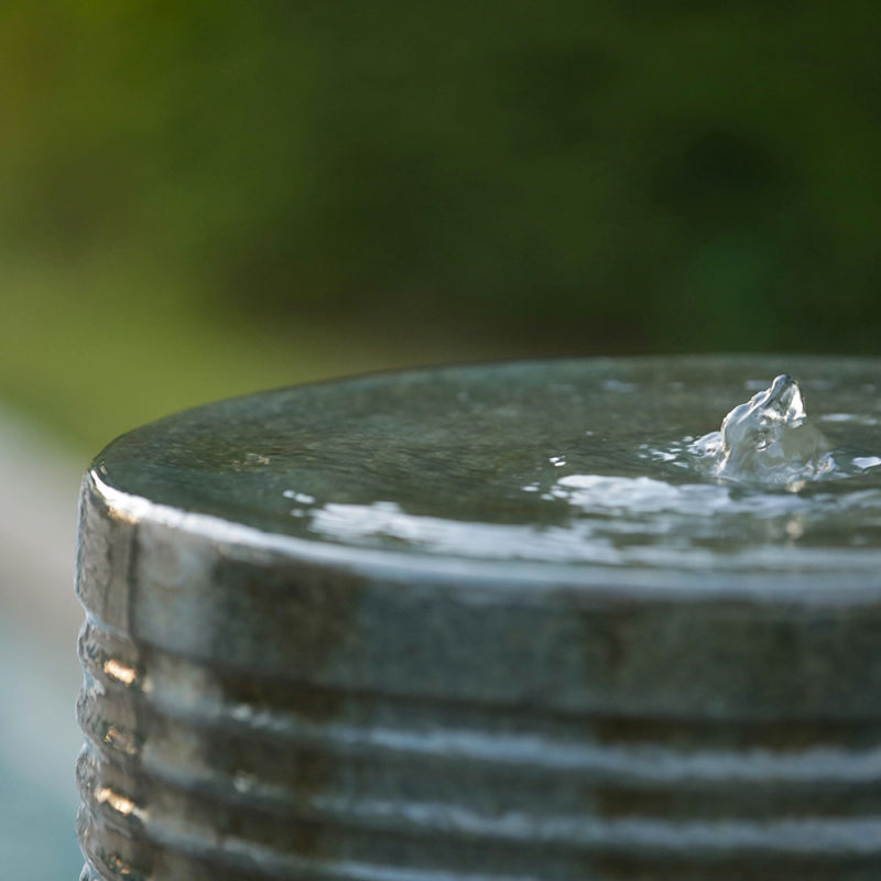 Concrete Ribbed Tower Fountain