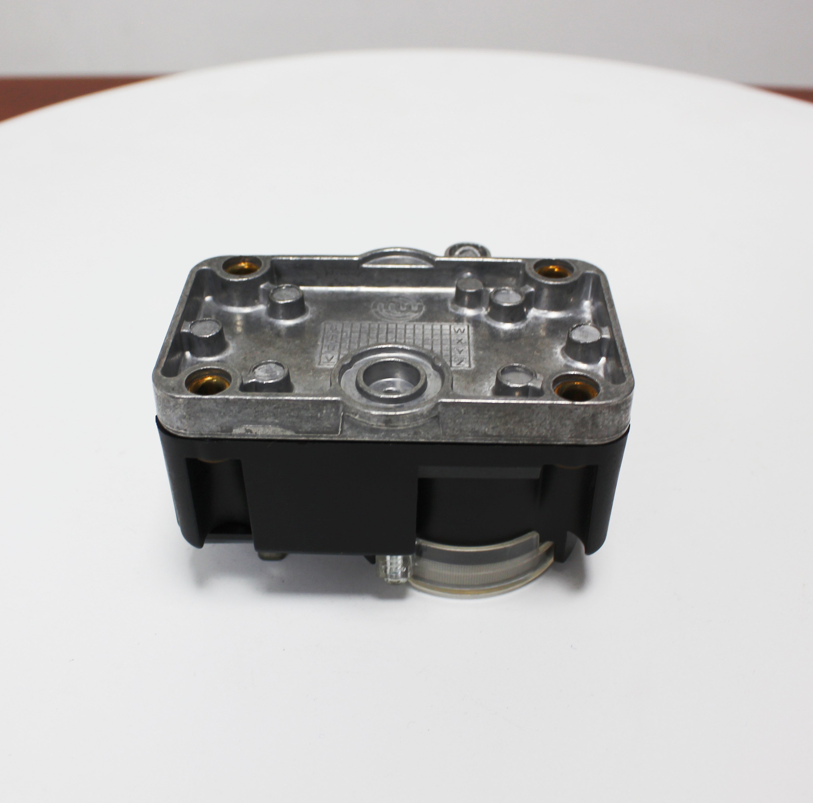 Pressure Switch D