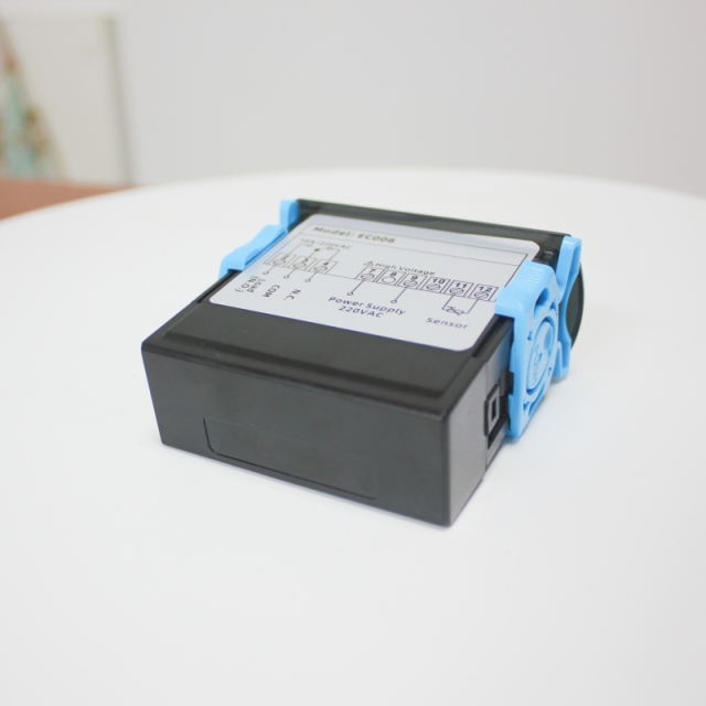 24V AC110-220V Switch temperature controller