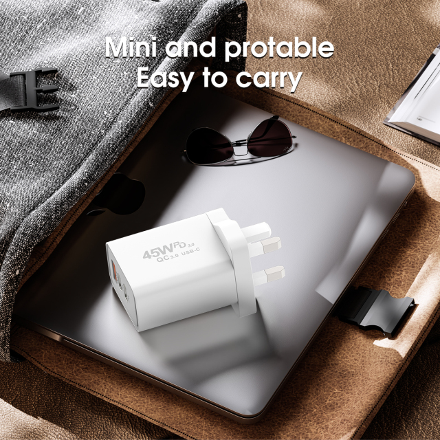 ESEEKGO ES-40UK PD45W Wall Charger (Three Ports)