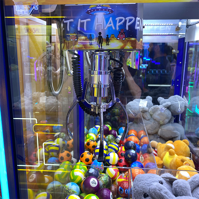Claw Crane Machine "Let It Happen"