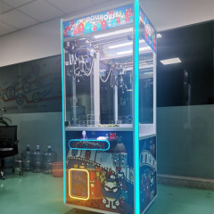 Claw Crane Machine "Doll House"