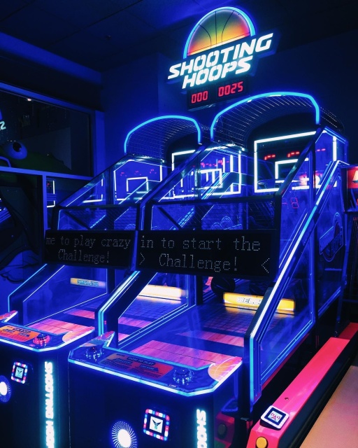 Shooting Hoops 7 Basketball Game Machine