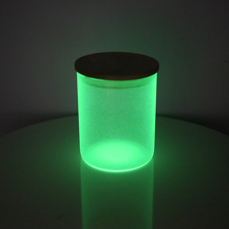 Chinese Warehouse 6oz Frosted Clear Glow in the Dark Sublimation Glass Candle Jar With Wooden Lid