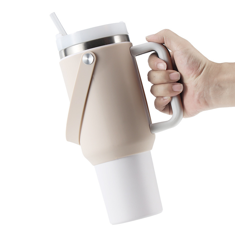 CHINESE WAREHOUSE 2024 New Flexible Easy Takeout Tumbler Blank Cup Accessories Silicone Sleeve Carrier With Handle