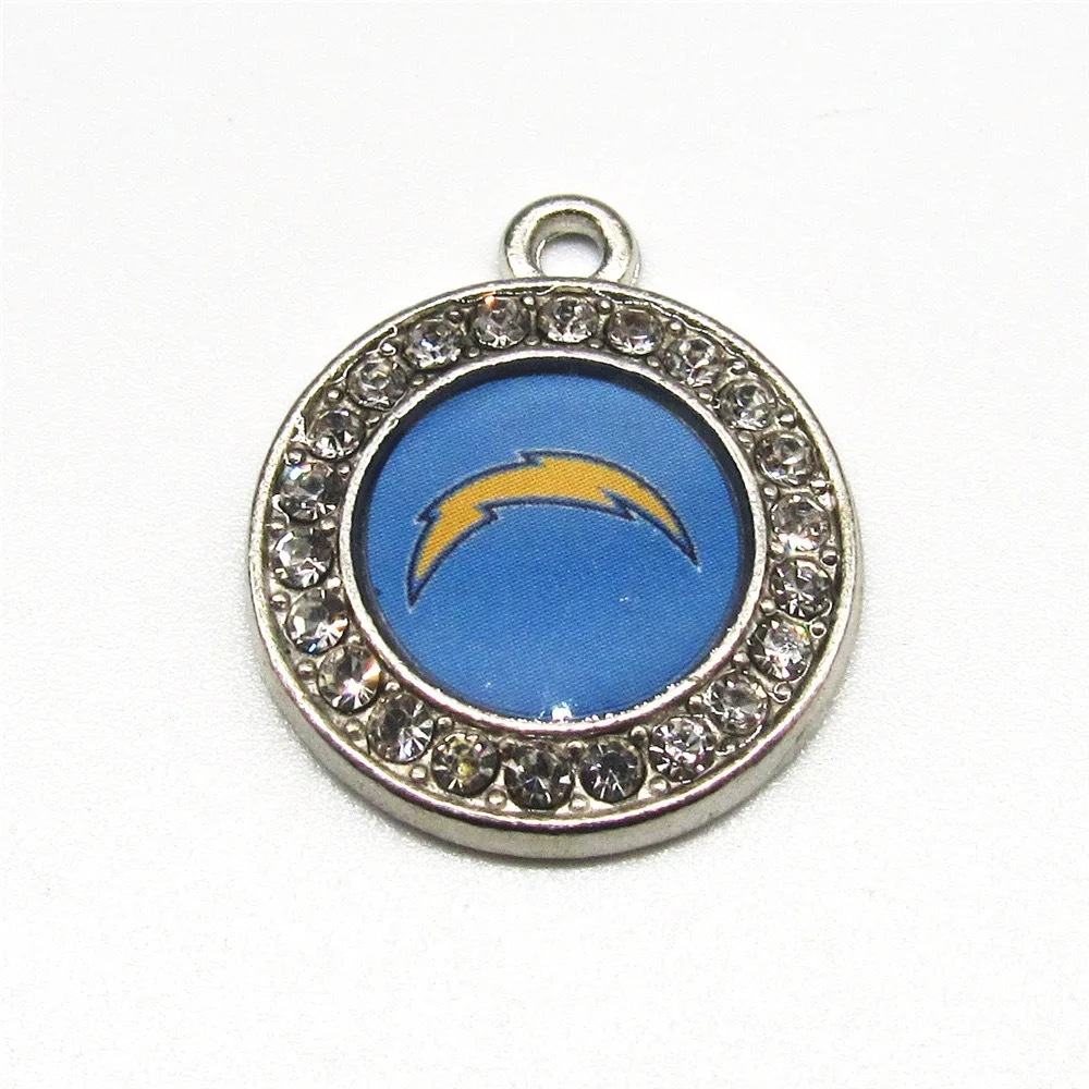 CHINESE WAREHOUSE Wholesale Alloy Rhinestone Charms 32 Designs Football Teams Pendants For Men and Women Jewelry
