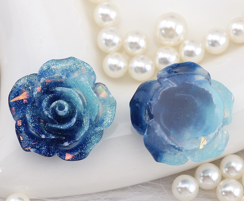 CHINESE WAREHOUSE Wholesale Resin decorations Glow In The Dark Ready To Ship