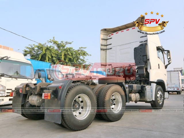 Tractor Head Truck ISUZU