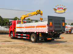 Cargo Truck With Crane ISUZU
