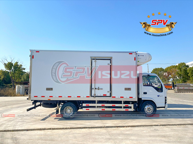 Refrigerator Truck ISUZU