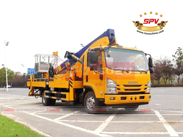 Telescopic Boom Lift Truck ISUZU