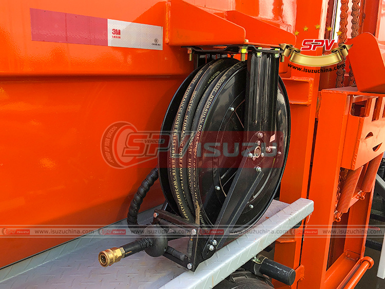 SPV Isuzuchina - 5,000 Litres Food Waste Garbage Truck ISUZU - High Pressure Washing Unit