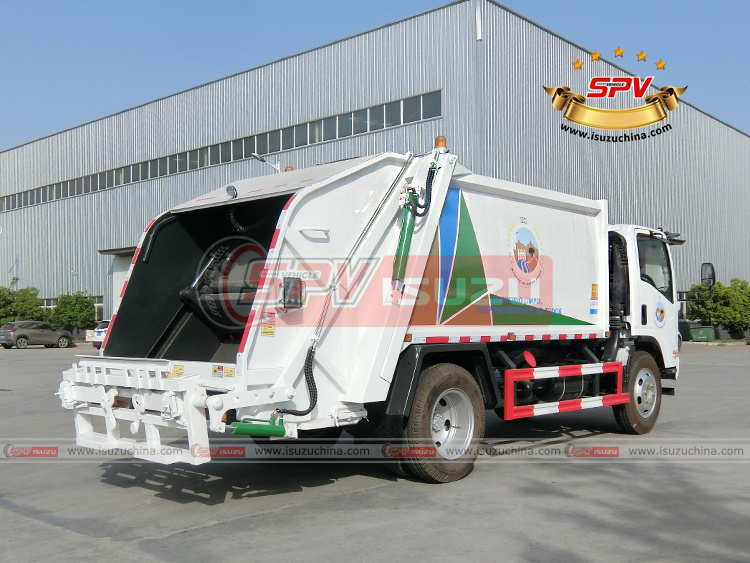 SPV Isuzuchina - 8 CBM Trash Collection Lorry ISUZU - Right Back Side View