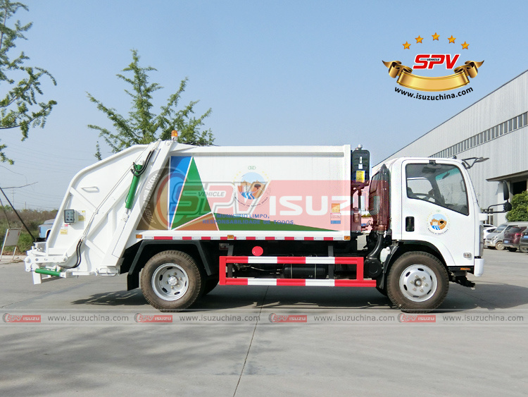 SPV Isuzuchina - Solid Waste Compactor Truck ISUZU - Right Side View