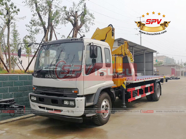 Road Wrecker With Crane