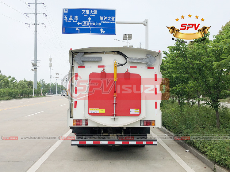 SPV Isuzuchina - Street Vacuum Truck ISUZU - Rear Side View