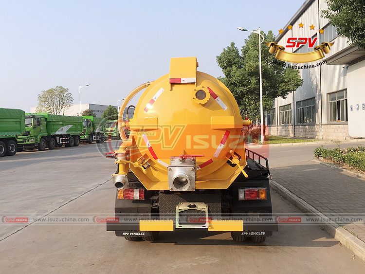 SPV Isuzuchina - 3,000L Waste Vacuum Truck ISUZU - Rear Side View