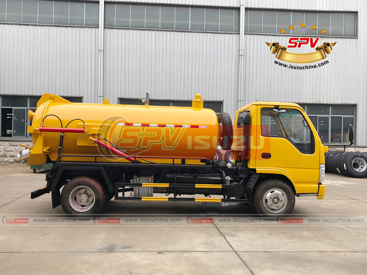 SPV Isuzuchina - 3,000L Waste Water Collection Truck ISUZU - Right Side View