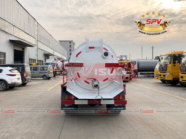 SPV Isuzuchina - 4,000L Sewer Vacuum Suction Truck ISUZU - Rear Side View