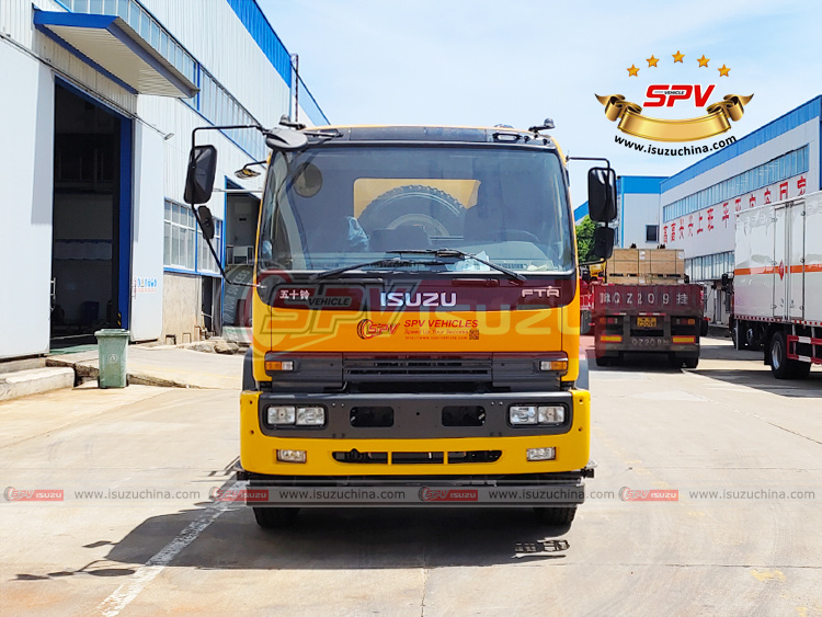 SPV Isuzuchina - 8,000L Combined Sewer Cleaning Truck ISUZU - Front Side View