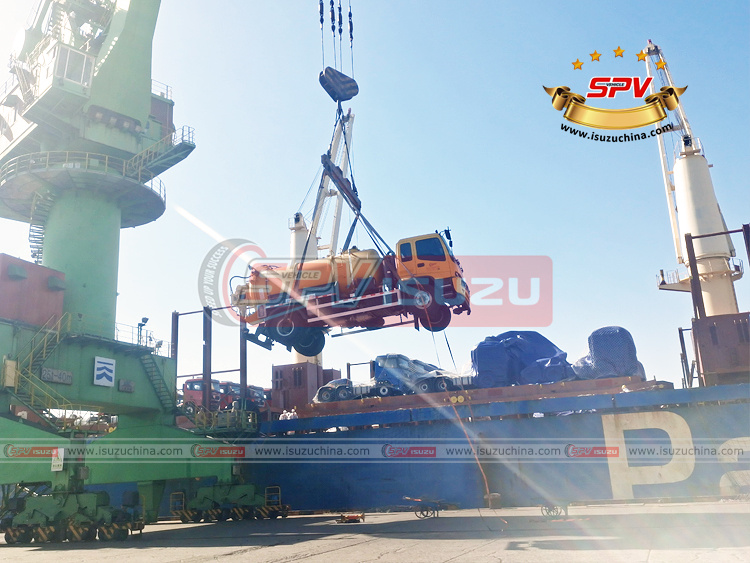 SPV Isuzuchina - 8,000L Combined Vacuum Jetting Truck ISUZU - Loading