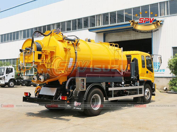 SPV Isuzuchina - 8,000L Vacuum And Water Jetting Truck ISUZU - Right Back Side View