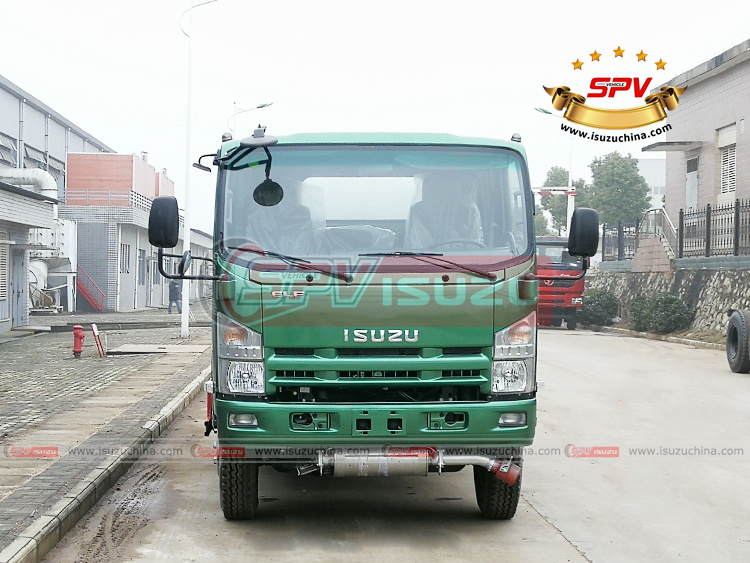 SPV Isuzuchina - 10,000L Gasoline Tank Truck ISUZU - Front Side View