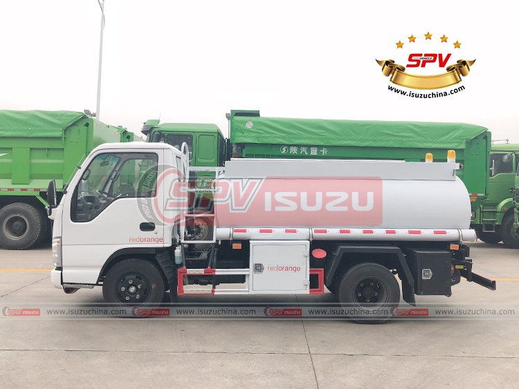 SPV Isuzuchina - 2,000L Fuel Dispensing Tank Truck ISUZU - Left Side View