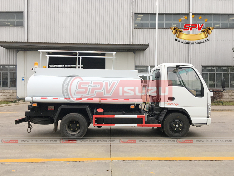 SPV Isuzuchina - 2,000L Diesel Tank Truck ISUZU - Right Side View