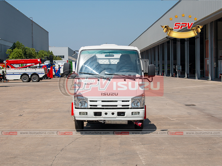 SPV Isuzuchina - 4,000L Petroleum Tank Truck ISUZU - Front Side View