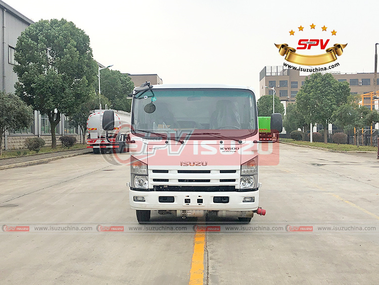 SPV Isuzuchina - 5,000L Fuel Dispenser Truck ISUZU - Front Side View