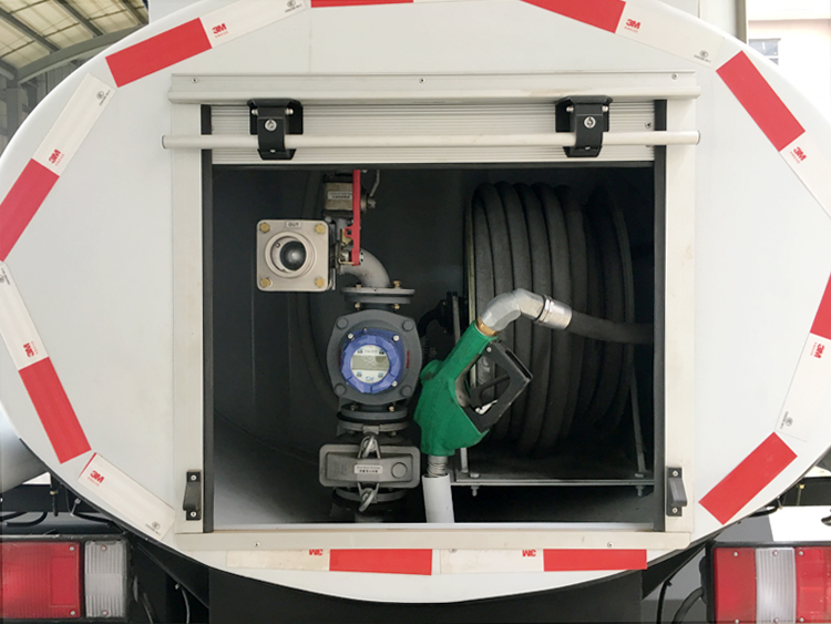 SPV Isuzuchina - 2,000L Diesel Tank Truck ISUZU - Detail