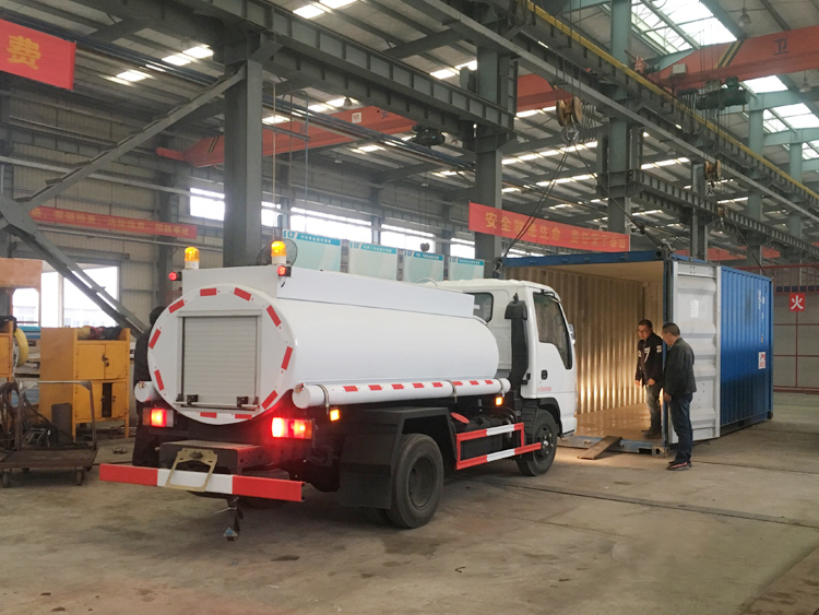 SPV Isuzuchina - 2,000L Mini Fuel Bowser ISUZU - Loading - 1