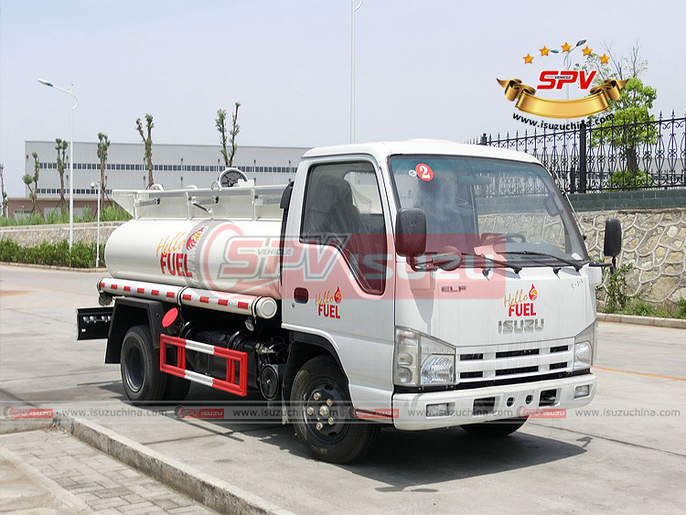 SPV Isuzuchina - 3,000L Fule Transport Truck ISUZU - Right Front Side View