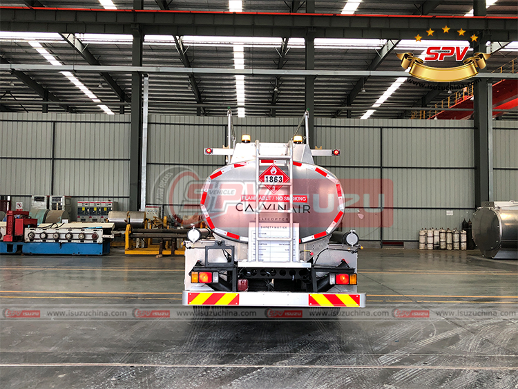 Isuzuchina - 5,000L Helicopter Fuel Truck ISUZU - Rear Side View