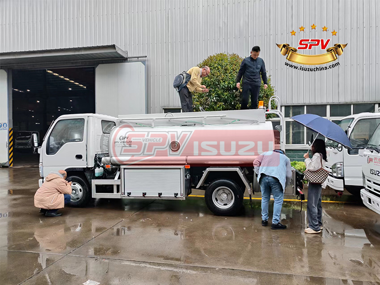 3 Units of Refueling Truck ISUZU - Clients Inspecting at SPV Factory - 2