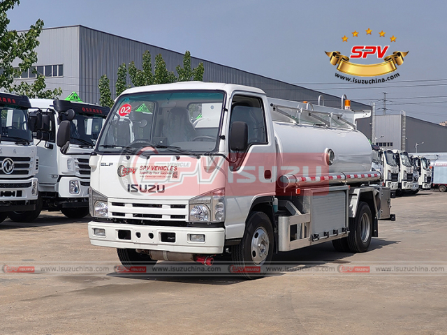 Refueling Tank Truck ISUZU
