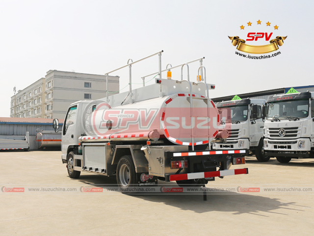 Refueling Tank Truck ISUZU