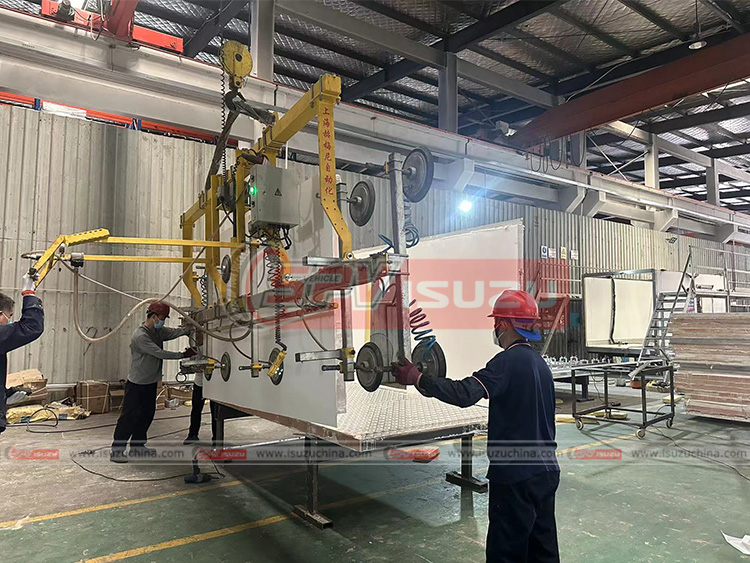 Assembly Test of Icebox Van - ISUZUCHINA