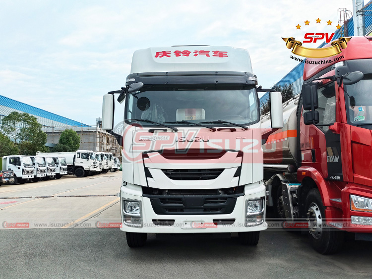 Dump Truck ISUZU GIGA - Front Side View