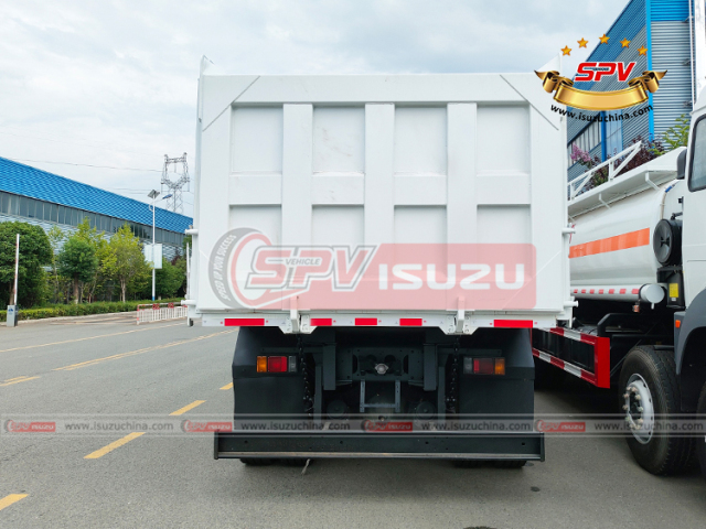GIGA Tipper Truck ISUZU