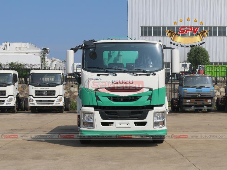 10,000 Litres Fecal Suction Truck ISUZU - Front Side View