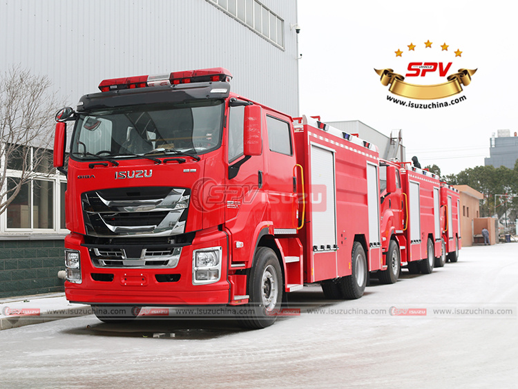 6,000L ISUZU GIGA Fire Engine - Left Front Side View