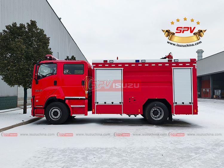 4X2 ISUZU GIGA Fire Fighting Truck - Left Side View