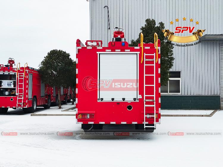 6,000L ISUZU GIGA Fire Truck for Sale - Rear Side View