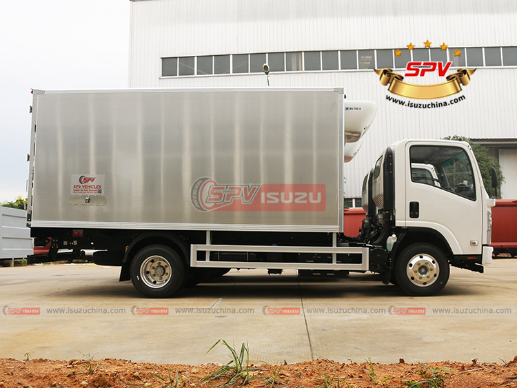 ISUZU Freezer Box Trucks (5 Tons) - Right Side View