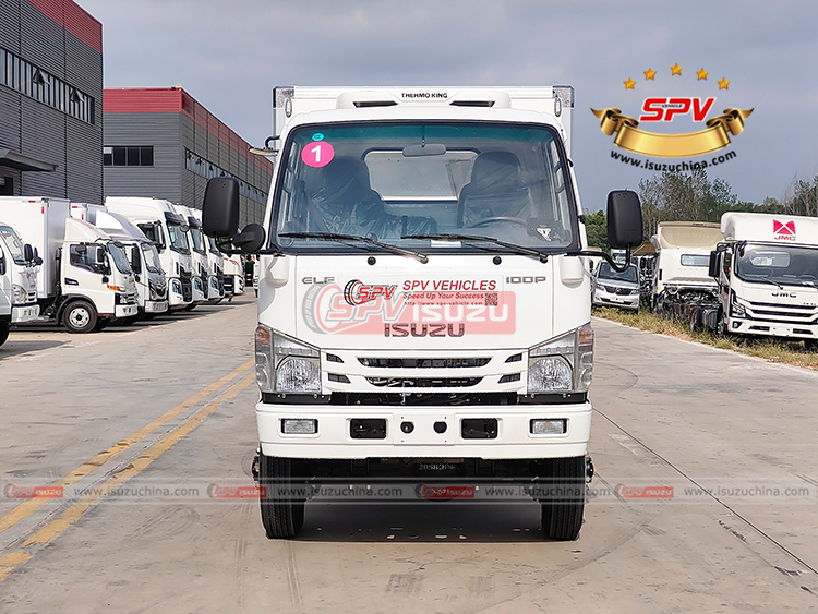 ISUZU Reefer Trucks (4 Tons) - Front Side View