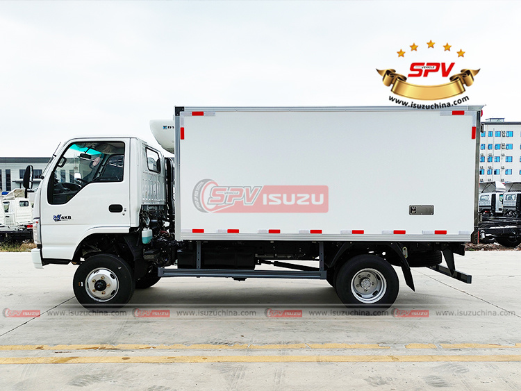ISUZU Refrigerator Truck  - Left Side View