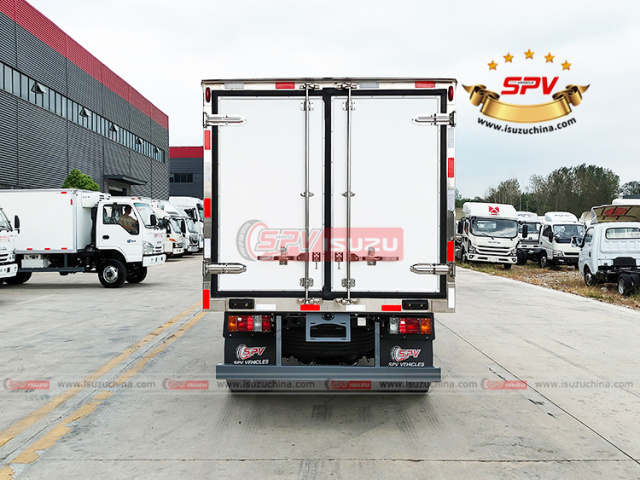 Refrigerated Truck ISUZU