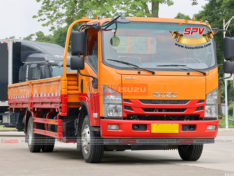 6 Tons  ISUZU Cargo Transport Truck - Right Front Side View